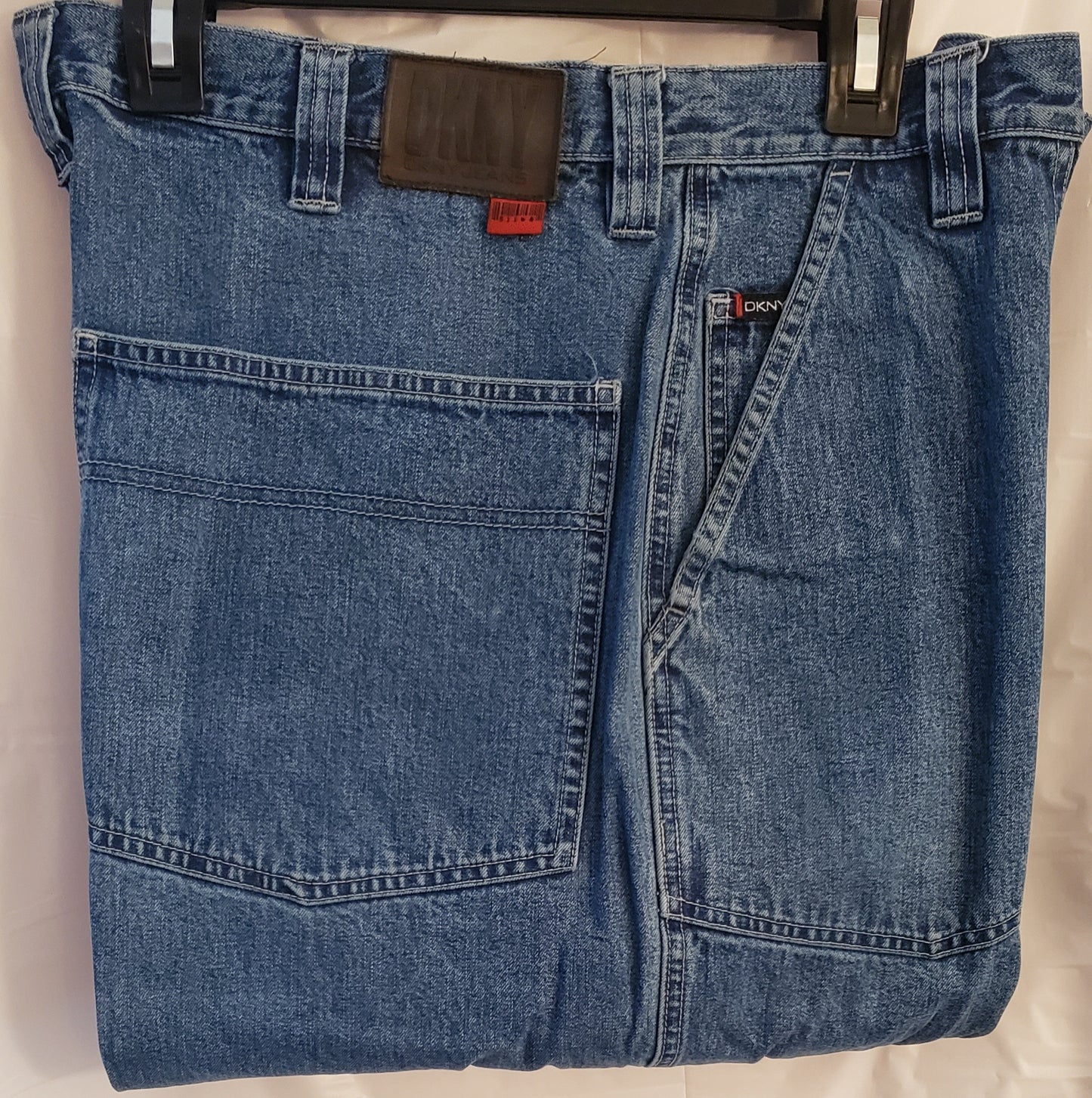 DKNY BAGGY/LOOSE FIT BLUE DENIM JEANS -VINTAGE!!!