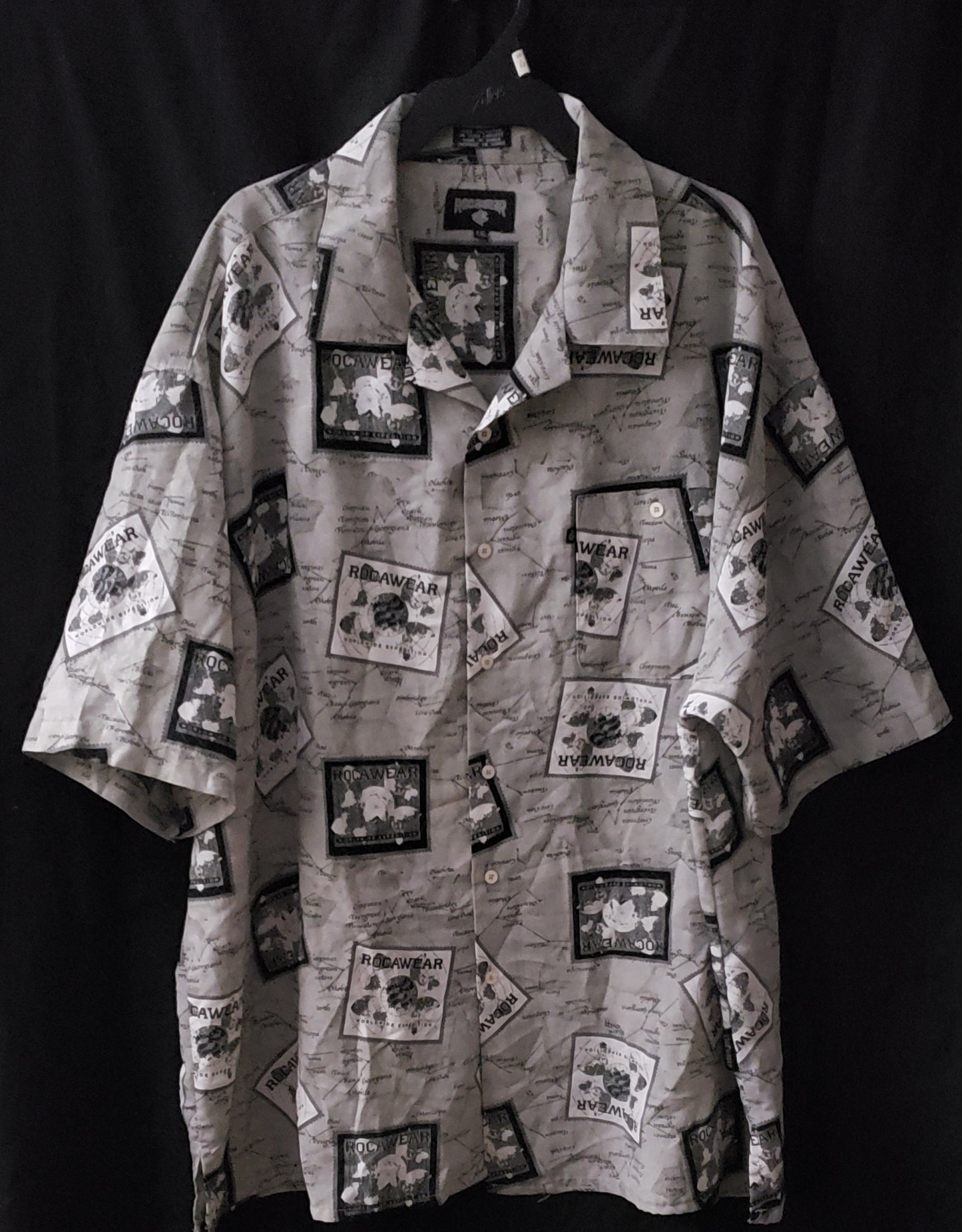 ROCAWEAR Hip Hop All Over Print Button Up Shirt Size Large (2XL) Vintage!!!