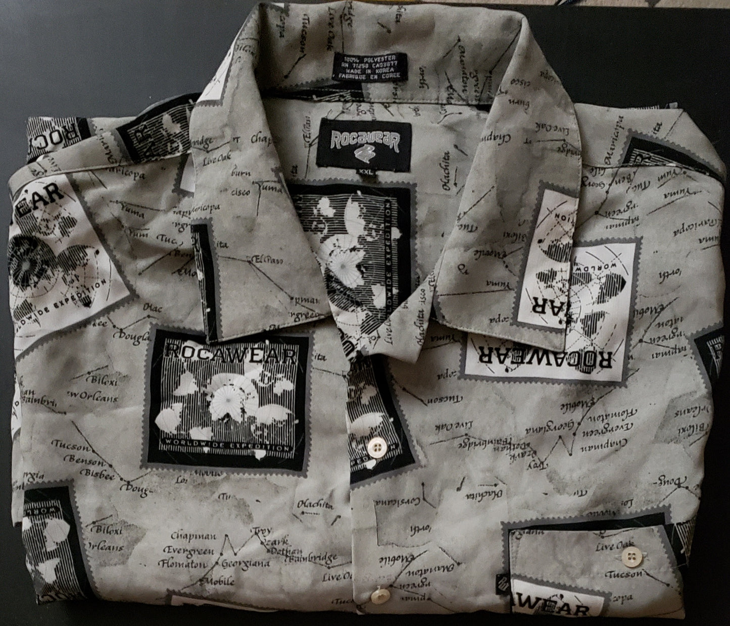 ROCAWEAR Hip Hop All Over Print Button Up Shirt Size Large (2XL) Vintage!!!