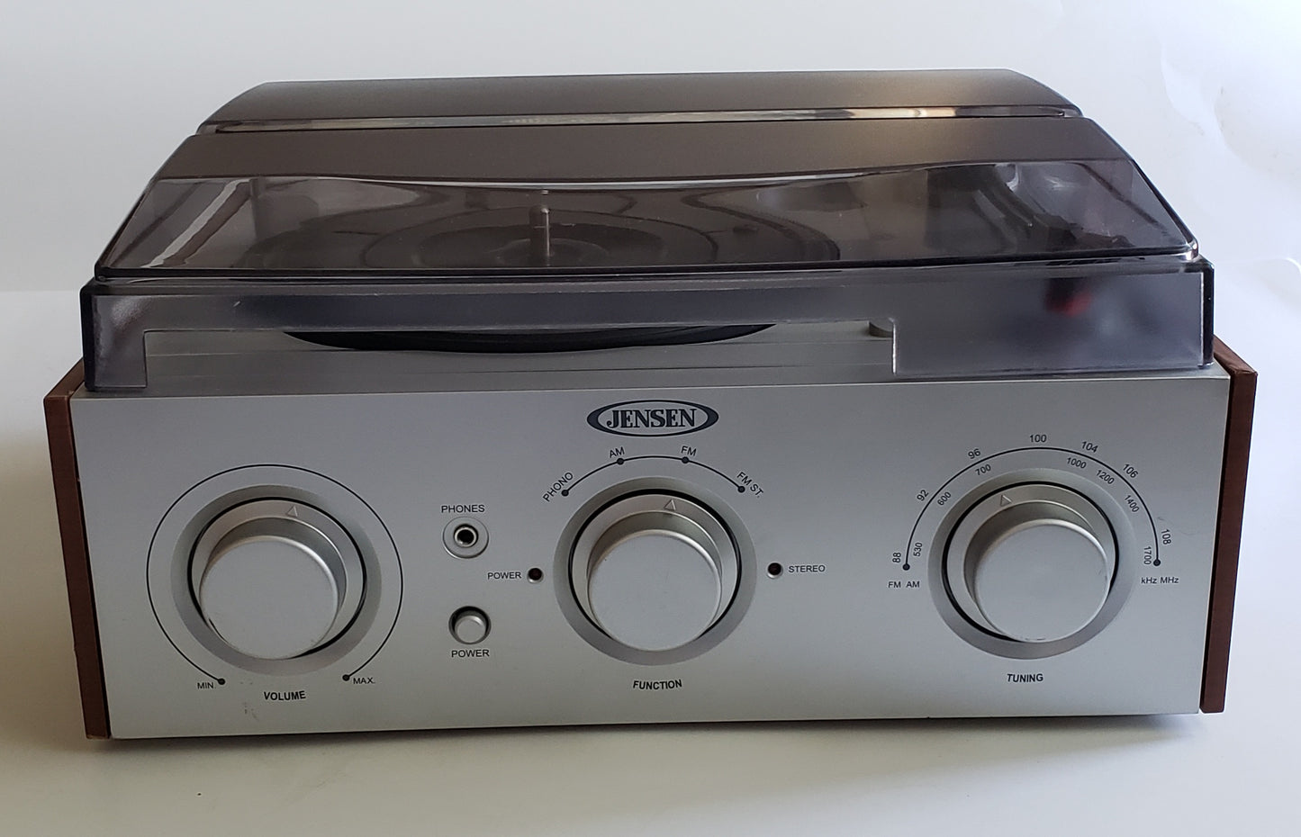 Jensen 3-Speed Stereo Turntable with AM/FM Stereo Radio